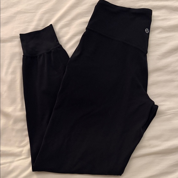 Women's Lululemon Align Joggers size 6 - Picture 2 of 2
